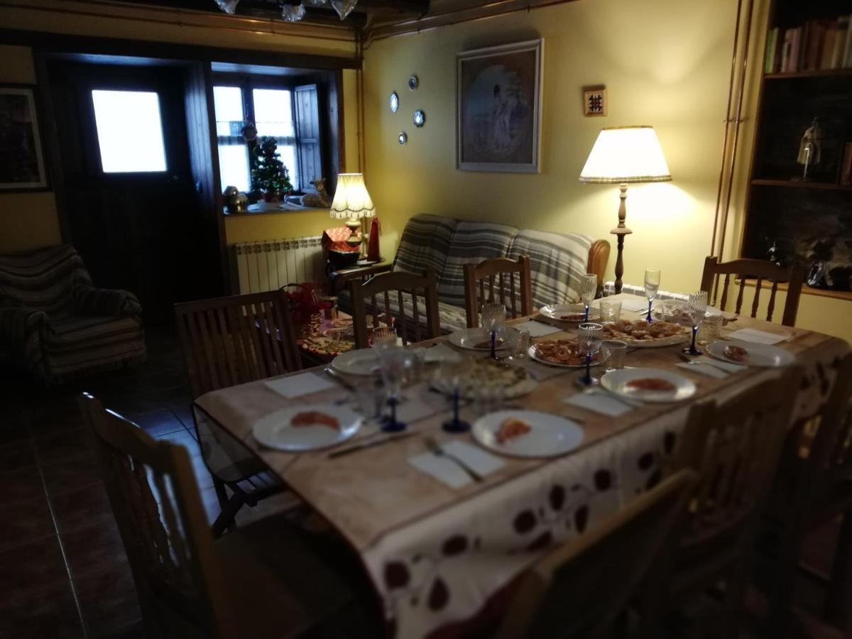 בית הארחה Manzanedo de Valdueza 	Casa Bell מראה חיצוני תמונה
