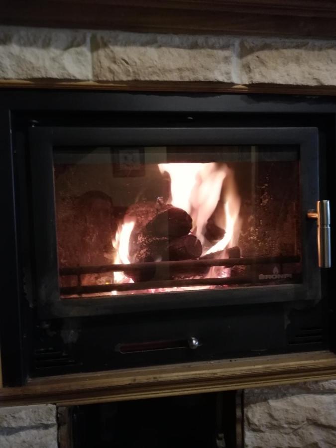 בית הארחה Manzanedo de Valdueza 	Casa Bell מראה חיצוני תמונה