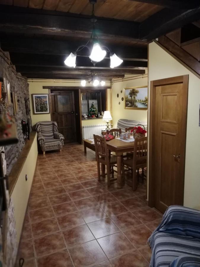 בית הארחה Manzanedo de Valdueza 	Casa Bell מראה חיצוני תמונה