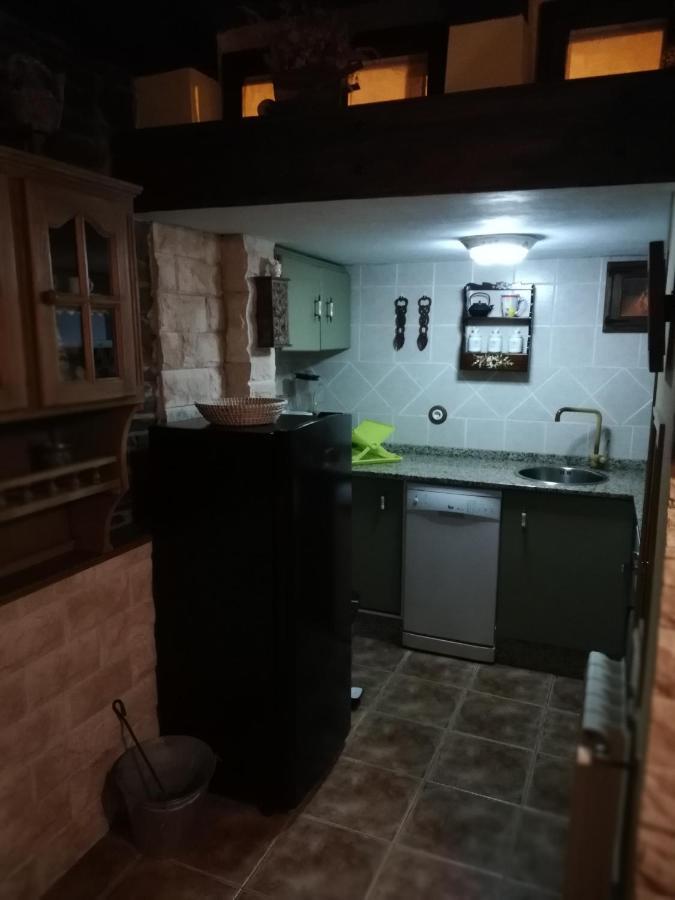 בית הארחה Manzanedo de Valdueza 	Casa Bell מראה חיצוני תמונה